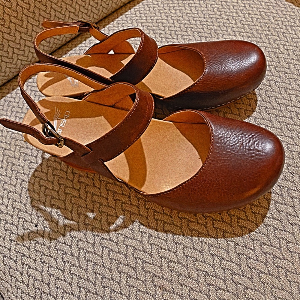 Dansko brand new clogs